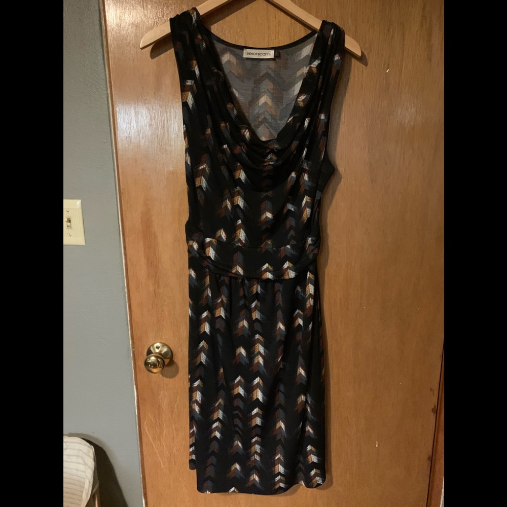 Veronicam Sleeveless Midi Dress